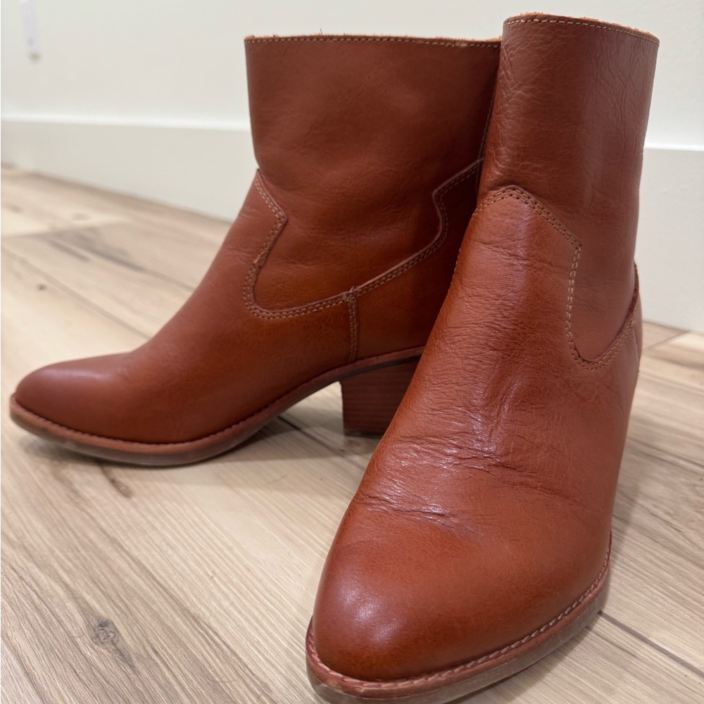 Sofft Women’s Annabelle Bourbon Leather Ankle Boots